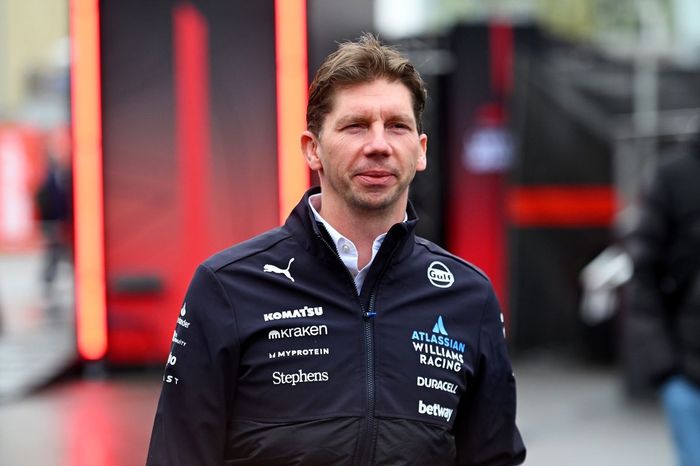 James Vowles regresará a las pistas en las 12 Horas del Golfo