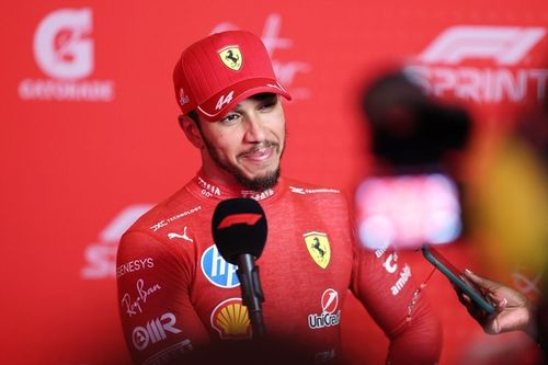 Hamilton se queda sin palabras tras clasificarse 18 para la sprint