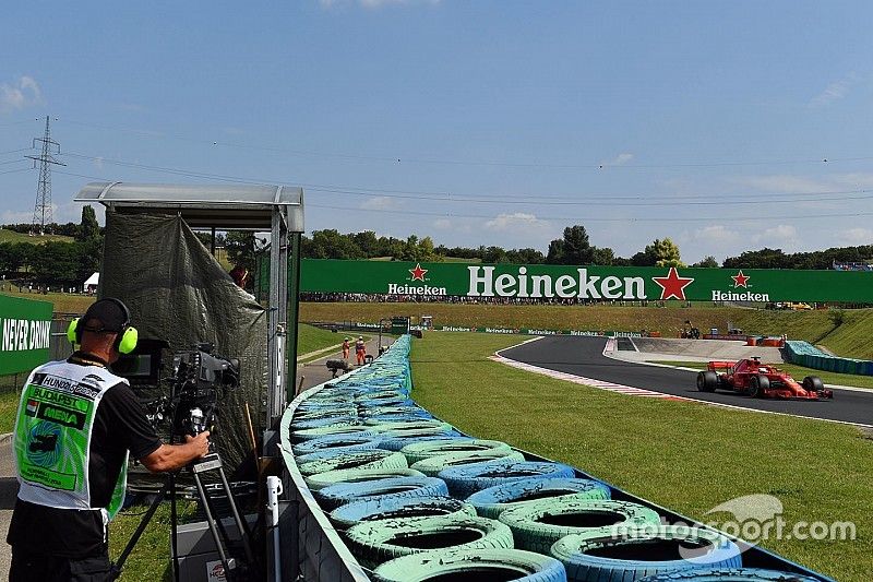 Sebastian Vettel, Ferrari SF71H e un cameraman