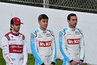 Russell ocenia Latifiego 