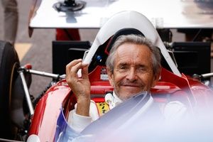 Por qué Jacky Ickx se ha unido a Genesis: "Amo la idea de morir de pie"