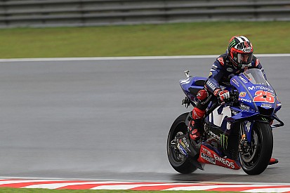 Vinales Yamaha'dan ıslak zeminde daha iyi motosiklet istiyor