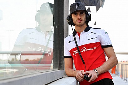 A Ferrari következő szupertehetsége, aki a saját útját járja: nem "támaszkodik" Leclerc-re