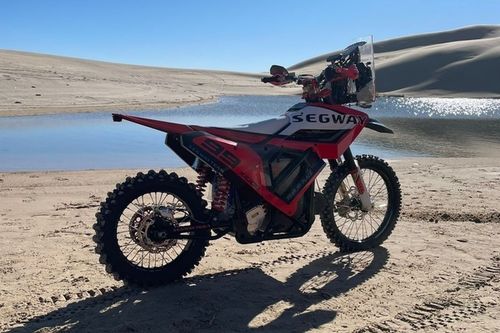 El argentino que afronta el Dakar 2025 con una moto el&eacute;ctrica