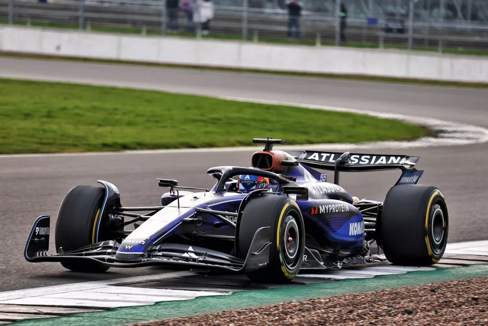 Carlos Sainz, Williams FW47