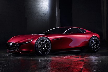 Запуск Mazda3 перекреслив надії фанатів марки на спорткар та електрокар