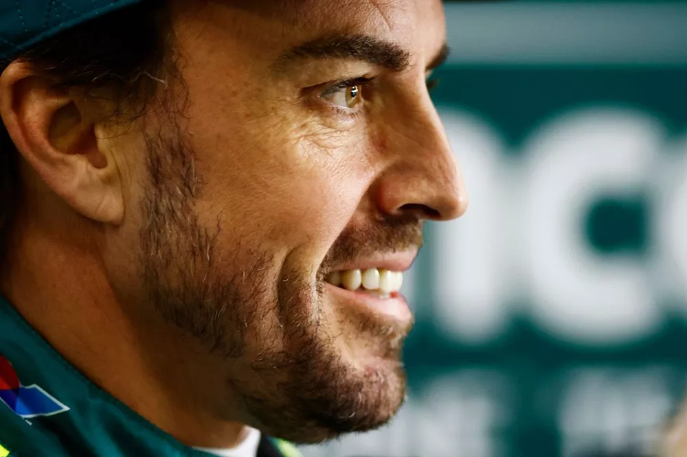 Fernando Alonso, Equipe de F1 da Aston Martin