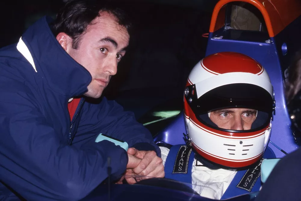 David Brabham talks with team mate Roland Ratzenberger, Simtek S941
Formula One Testing, Imola, Italy, 7-11 March 1994.