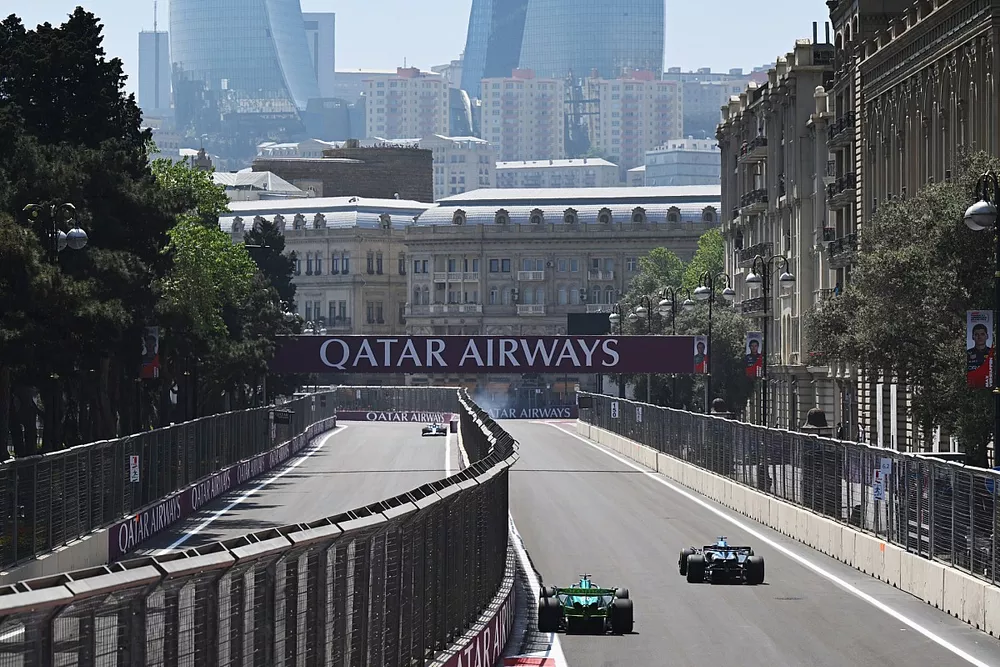 Pierre Gasly, Alpine A523, Lance Stroll, Aston Martin AMR23