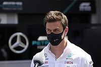 Mercedes: "No hab&iacute;a igualdad de condiciones con la presi&oacute;n de neum&aacute;ticos"