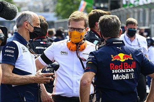 F1: McLaren reclama de ‘puxadinho’ e colaboração entre Ferrari e Haas