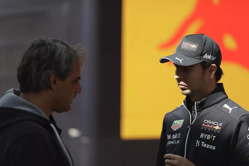 Sergio Pérez, Red Bull Racing, con Juan Pablo Montoya