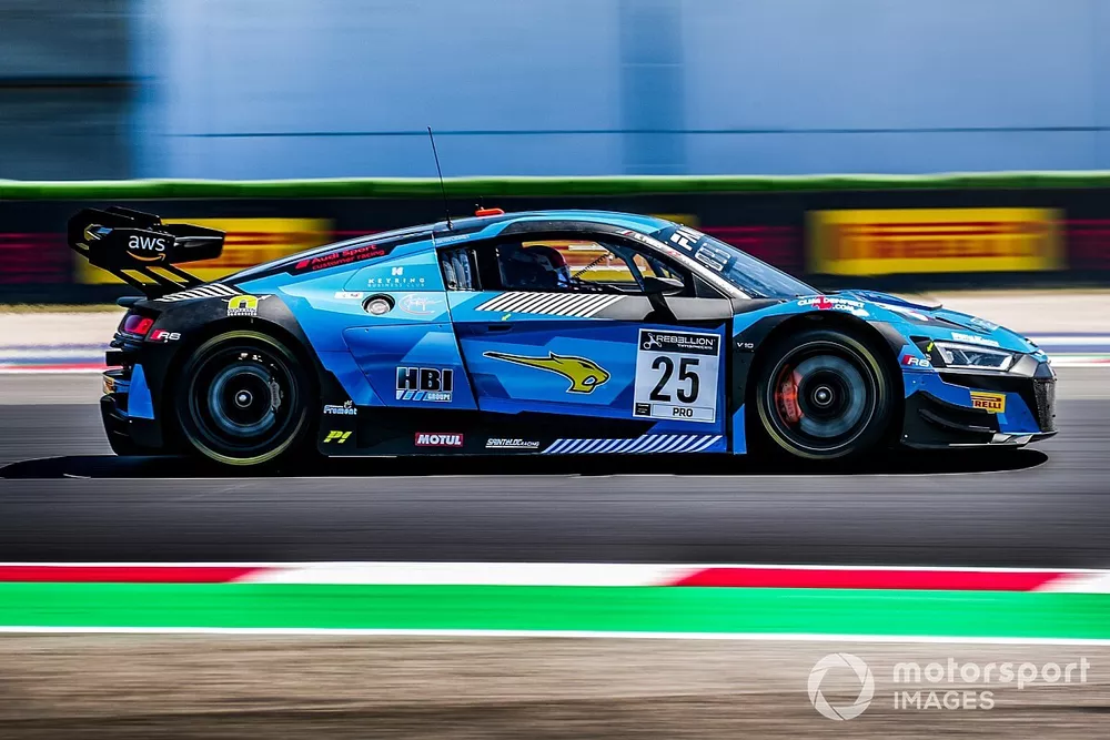 #25 Saint&eacute;loc Junior Team, Audi R8 LMS evo II GT3: Aur&eacute;lien Panis, Patric Niederhauser