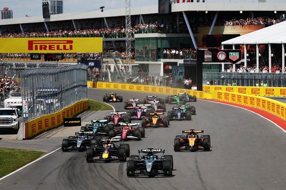 Oscar Piastri, McLaren, Max Verstappen, Red Bull Racing, George Russell, Mercedes