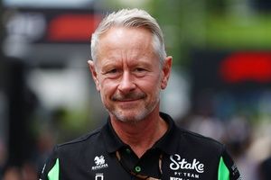 Wheatley komplementuje Vettela