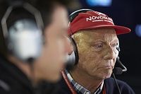 Lauda abandona el hospital luego del trasplante de pulmón