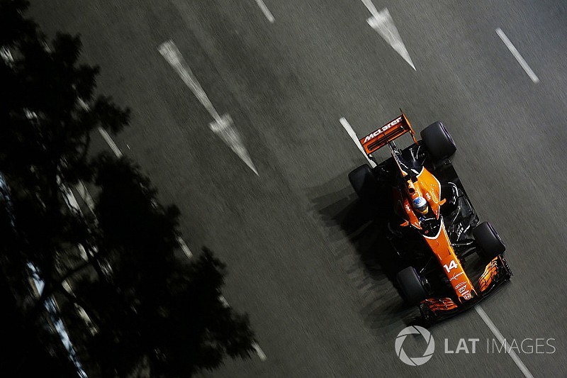Em 8º, Alonso promete agressividade na largada em Cingapura