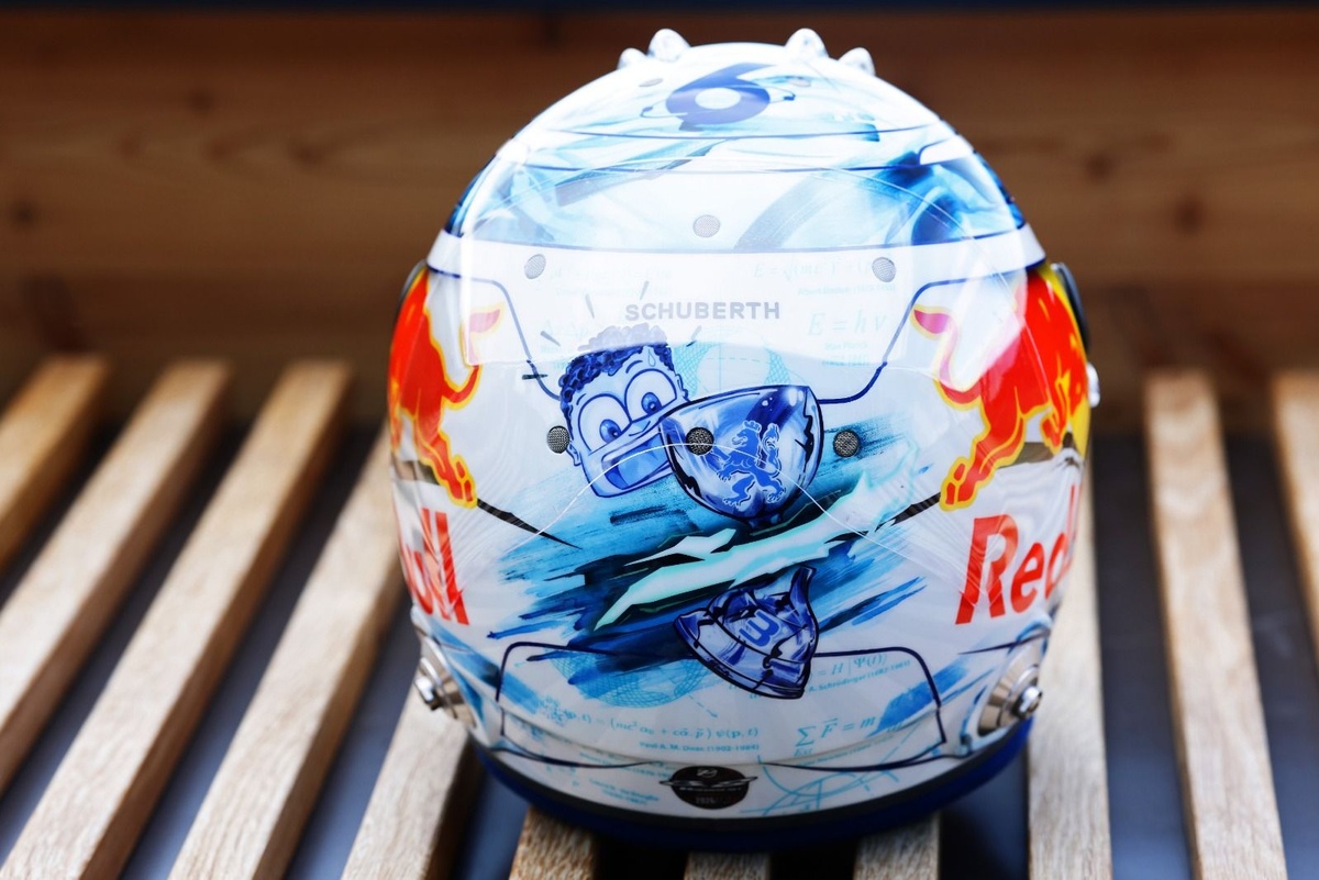 Hadjar tira de humor y recuerda su trofeo roto en su casco especial para Zandvoort