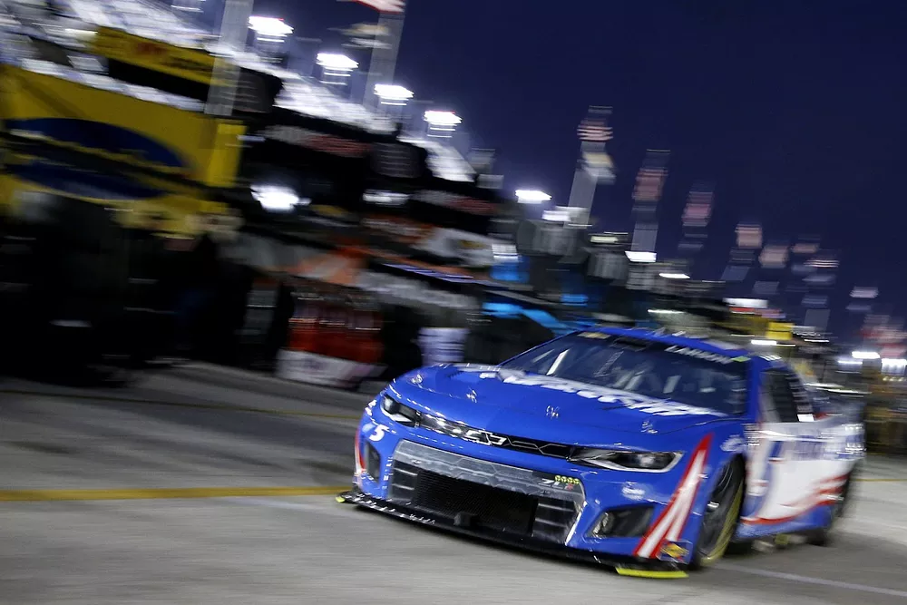 Kyle Larson, Hendrick Motorsports, Chevrolet Camaro HendrickCars.com