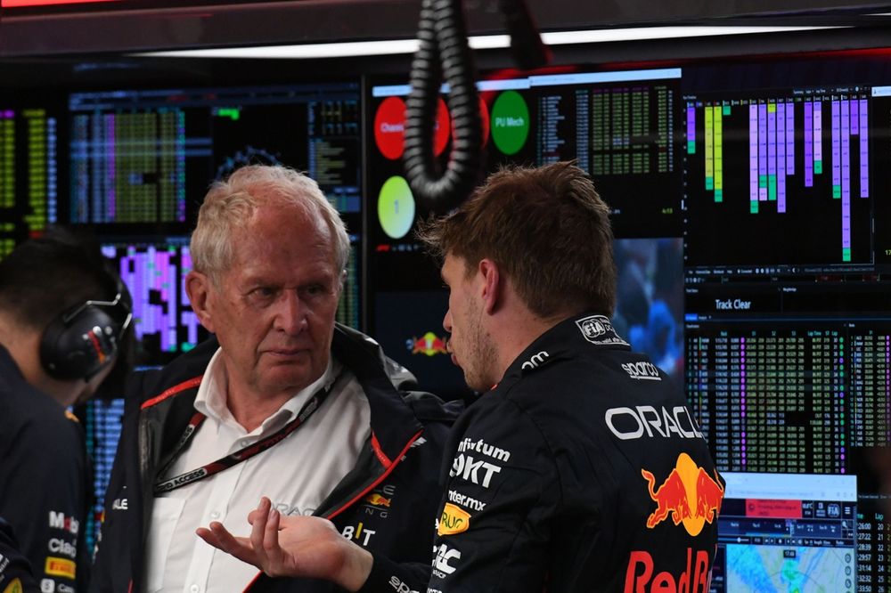 Helmut Marko, Consultant, Red Bull Racing, with Max Verstappen, Red Bull Racing