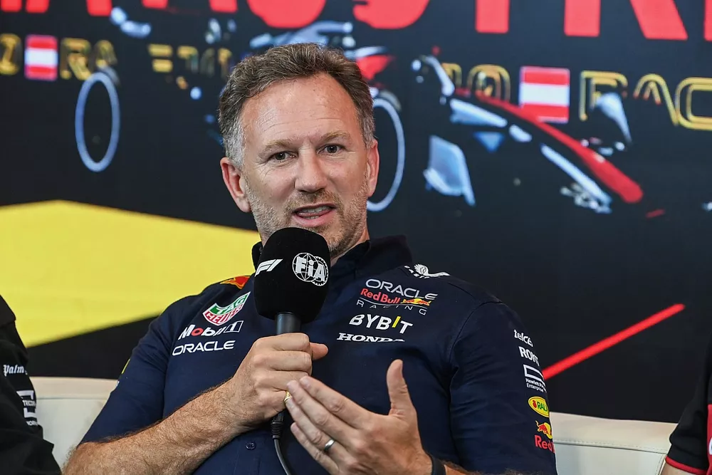 Christian Horner, Director de Red Bull Racing, en la conferencia de prensa de los directores de equipo