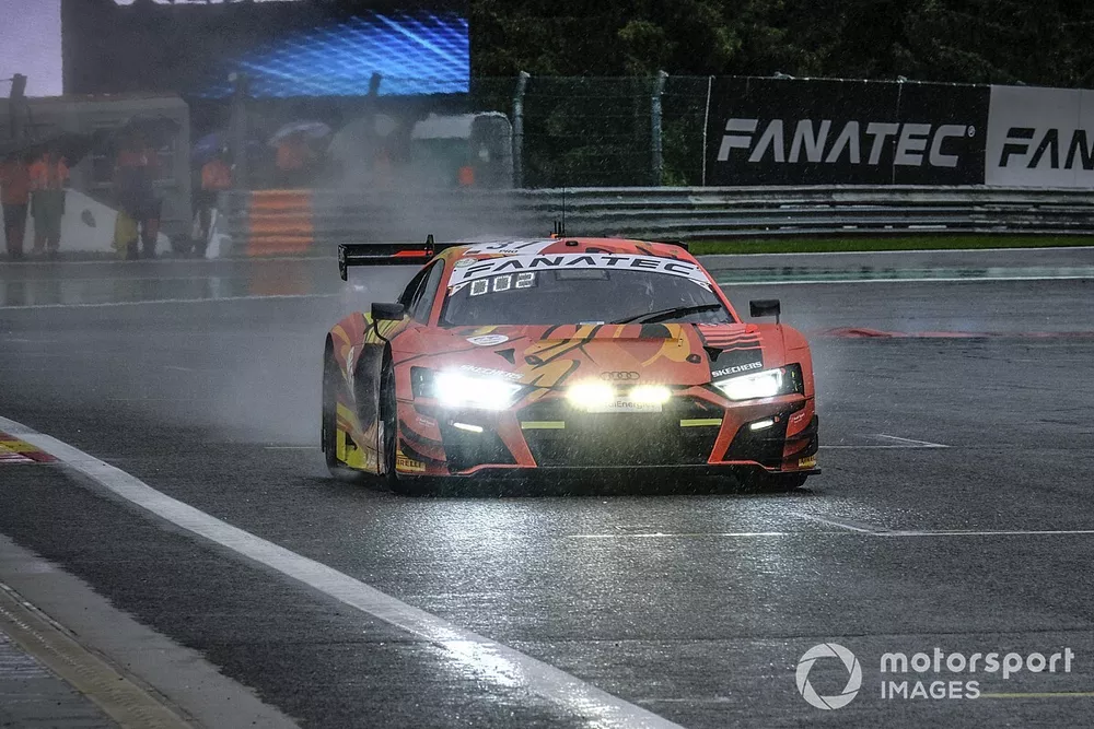 #37 Audi Sport Team WRT Audi R8 LMS GT3: Robin Frijns, Dennis Lind, Nico Müller