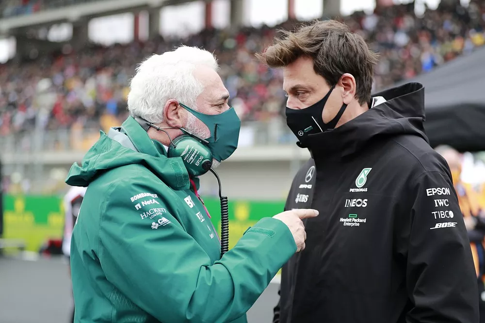 Toto Wolff, director del equipo y consejero delegado de Mercedes AMG, en la parrilla