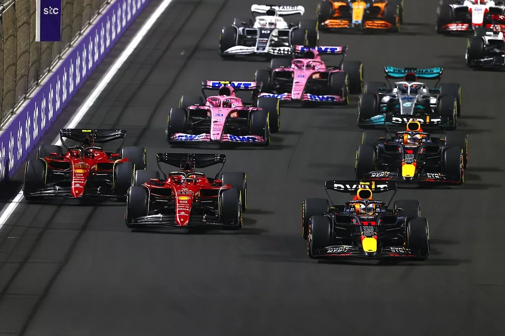 Sergio Perez, Red Bull Racing RB18, Charles Leclerc, Ferrari F1-75, Max Verstappen, Red Bull Racing RB18, Carlos Sainz Jr., Ferrari F1-75