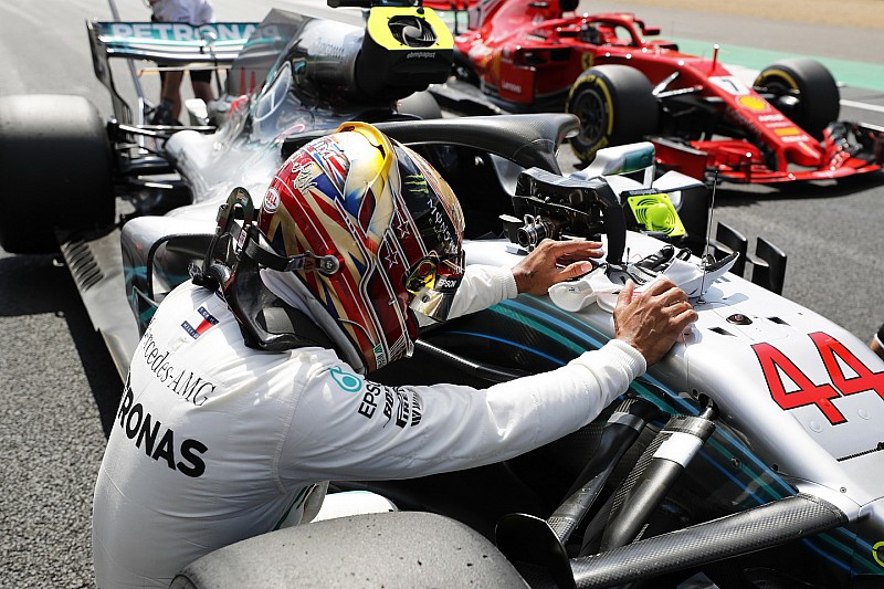 Hamilton, emocionado tras su