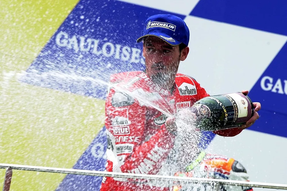 Podium: winnaar Max Biaggi