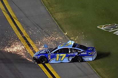 NASCAR Roundtable: Stenhouse's Daytona drama and the yellow line rule