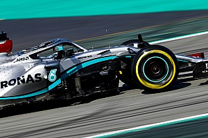 Bottas lidera un 1-2 de Mercedes en el final del primer test