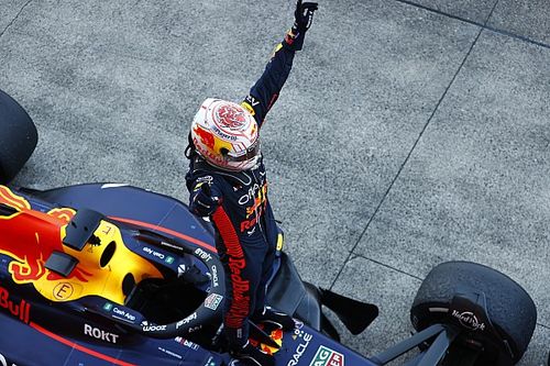 Max Verstappen reageert met een lach op Marko: "Dat is nu onze minste zorg"