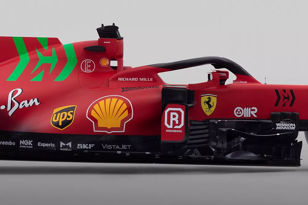 Gros plan sur la Ferrari SF21  