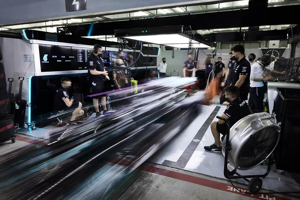 Lewis Hamilton, Mercedes W12