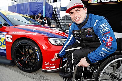 Il paraplegico Johnson è un fulmine e regala la pole position TCR alla JDC-Miller Motorsport a Daytona