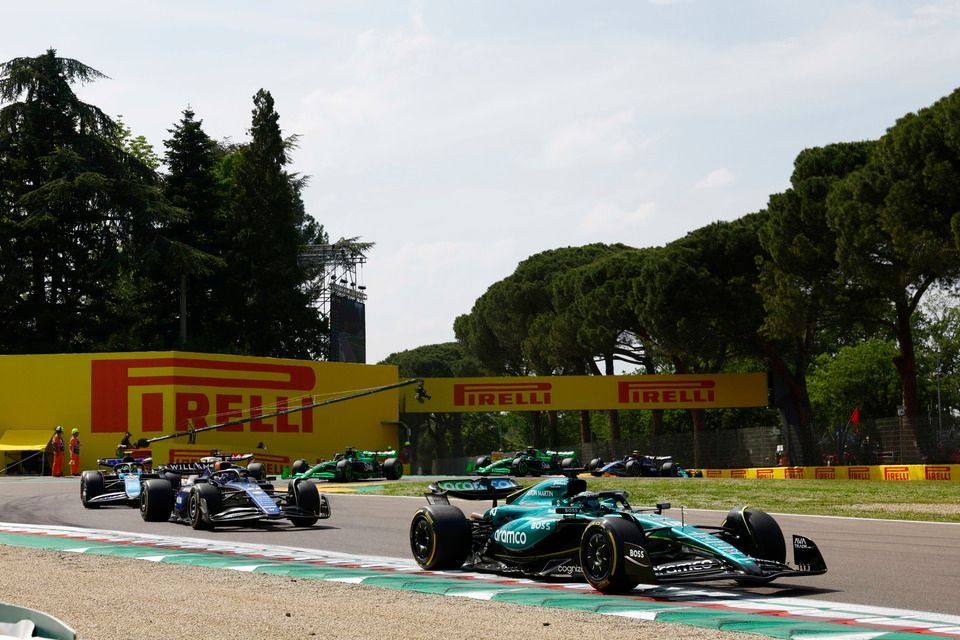 Lance Stroll, Aston Martin AMR24, Alex Albon, Williams FW46, Pierre Gasly, Alpine A524