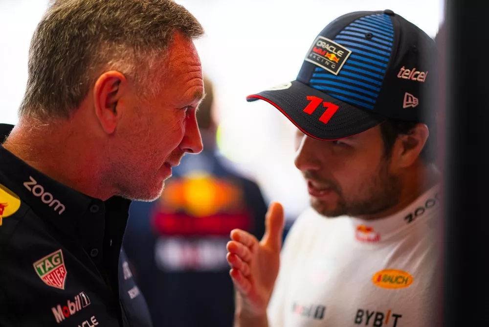 Christian Horner, chefe de equipe, Red Bull Racing, Sergio Perez, Red Bull Racing