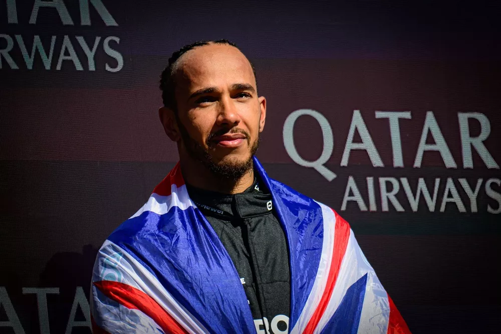 Podio: Ganador Lewis Hamilton, Mercedes-AMG