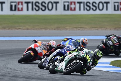 Dans le coup jusqu'à la mi-course, Crutchlow a souffert par la suite