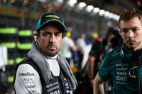 VÍDEO F1 - Alonso se 'revolta' com Hamilton por Lewis terminar corrida sem freios: “Não consigo acreditar!”