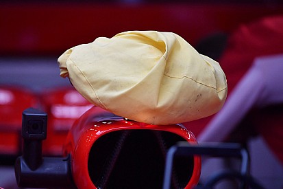 Ferrari: risolto il... giallo, il panno serve a coprire il volante dalla camera car