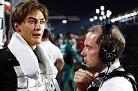 Russell odpowiedział gwiazdom z przeszłości