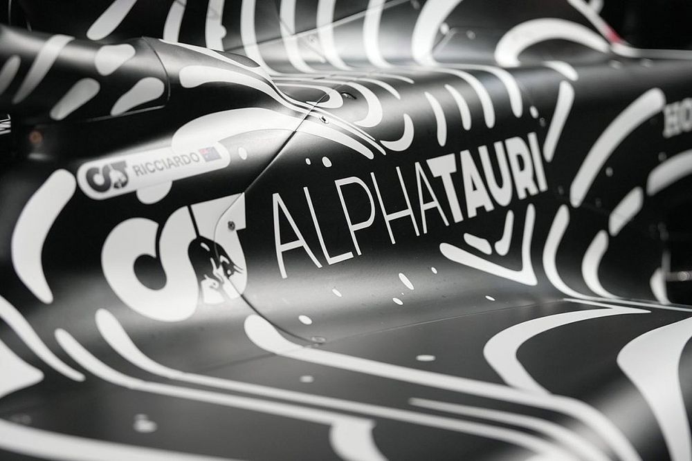 Scuderia AlphaTauri AT04 Las Vegas livery