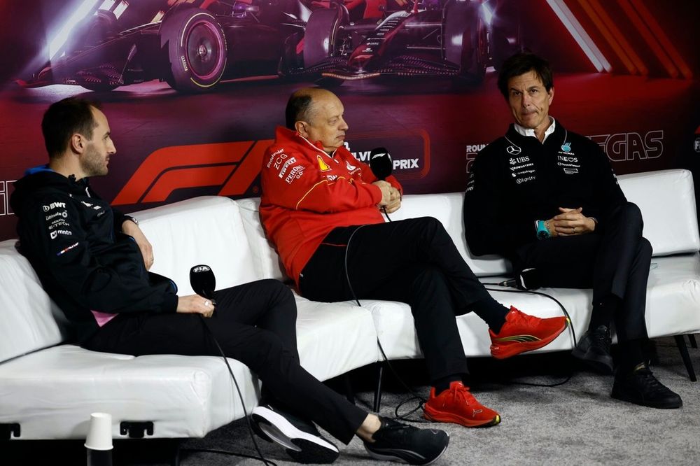 Oliver Oakes, Team Principal, Alpine F1 Team, Frederic Vasseur, Team Principal and General Manager, Scuderia Ferrari, Toto Wolff, Team Principal and CEO, Mercedes-AMG F1 Team, in the Press Conference 