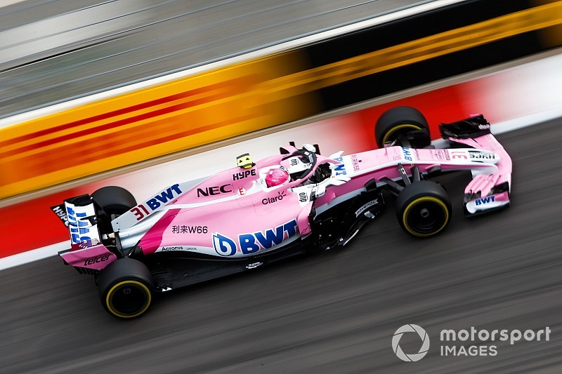 Ocon tient bon et bat à nouveau Pérez en qualifications