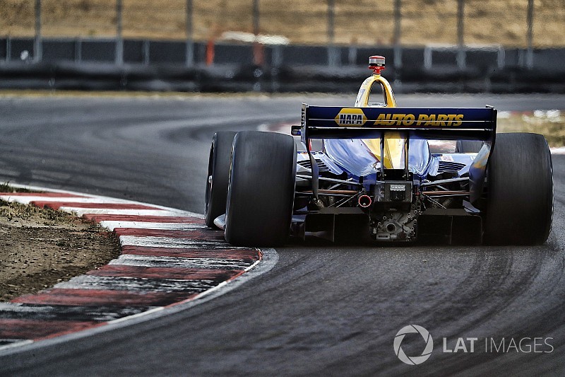Andretti, Penske drivers on “different setup islands” within teams