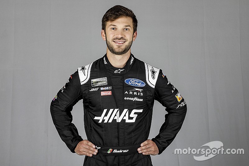 Aniversariante do dia, Suarez é anunciado como piloto da Stewart-Haas