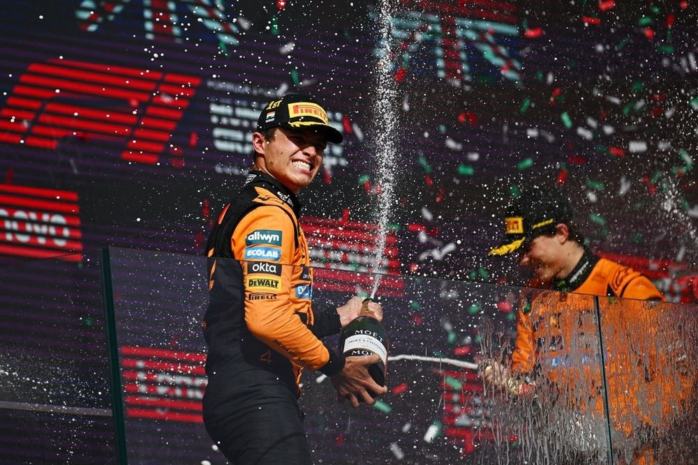 Lando Norris, McLaren, Oscar Piastri, McLaren