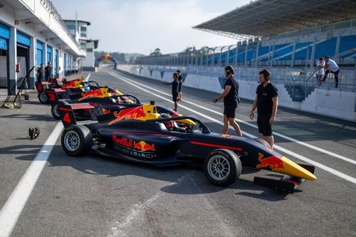 Red Bull incorpora dos nuevos talentos a su programa junior, uno de ellos argentino